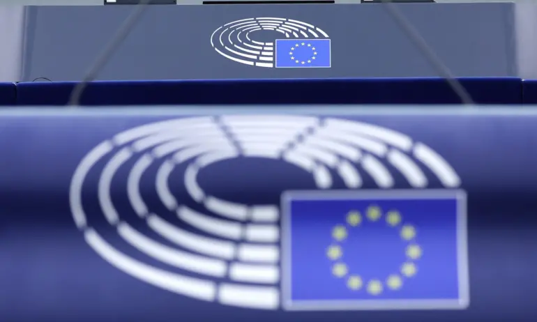 Европарламентът призовава ЕС да даде на Украйна всичко необходимо, за да победи Русия - Tribune.bg