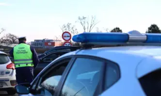 Полицията разкри незаконна гонка и дрифтове с 400 коли край Павликени