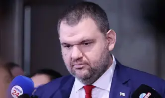 Делян Пеевски: Не може да стоим без външен министър, президентът веднага да подпише указа