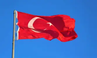 Полицай застреля двама свои колеги в Турция