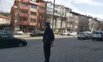 Като на кино: Въоръжени и маскирани мъже обраха казино в Благоевград