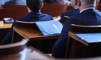 Депутатите приеха на първо четене бюджета на ДОО за 2023 г.