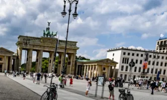 Германия облекчава правилата за имиграция на квалифицирани работници